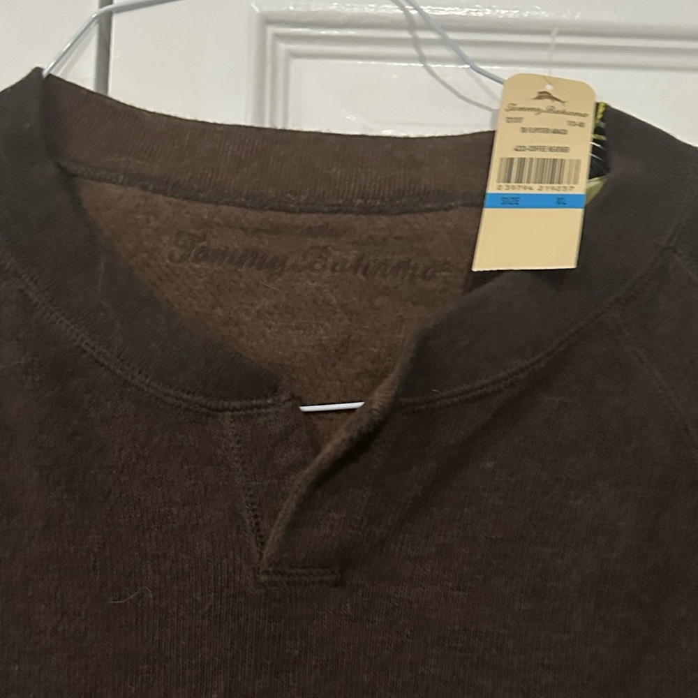Tommy Bahama Men’s XL chocolate brown sweater